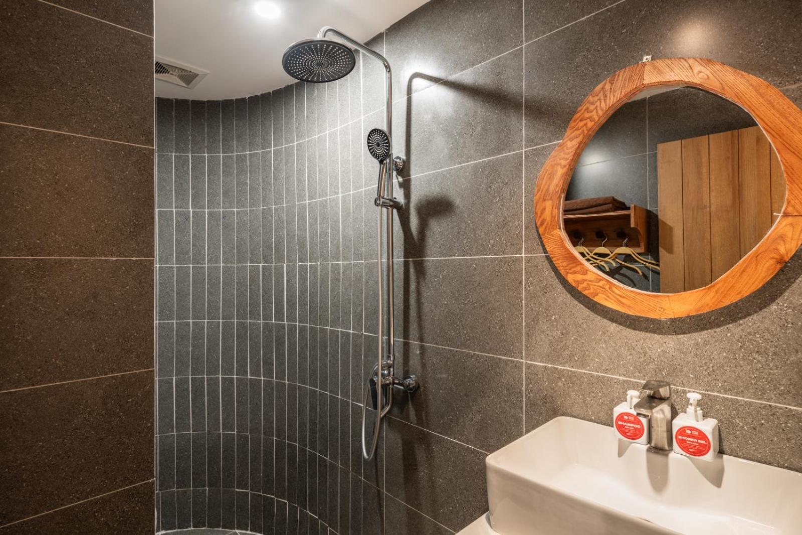 La Belle Sol Villa In Heart Of Old Quarter-2Mins To Hoan Kiem Lake-Free Laundry Apartment Hanoi