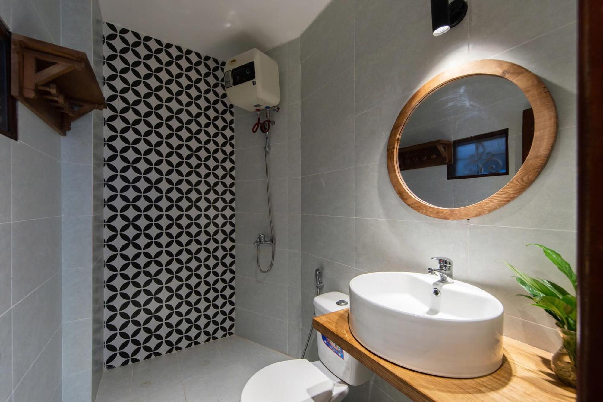 La Belle Sol Villa In Heart Of Old Quarter-2Mins To Hoan Kiem Lake-Free Laundry Apartment